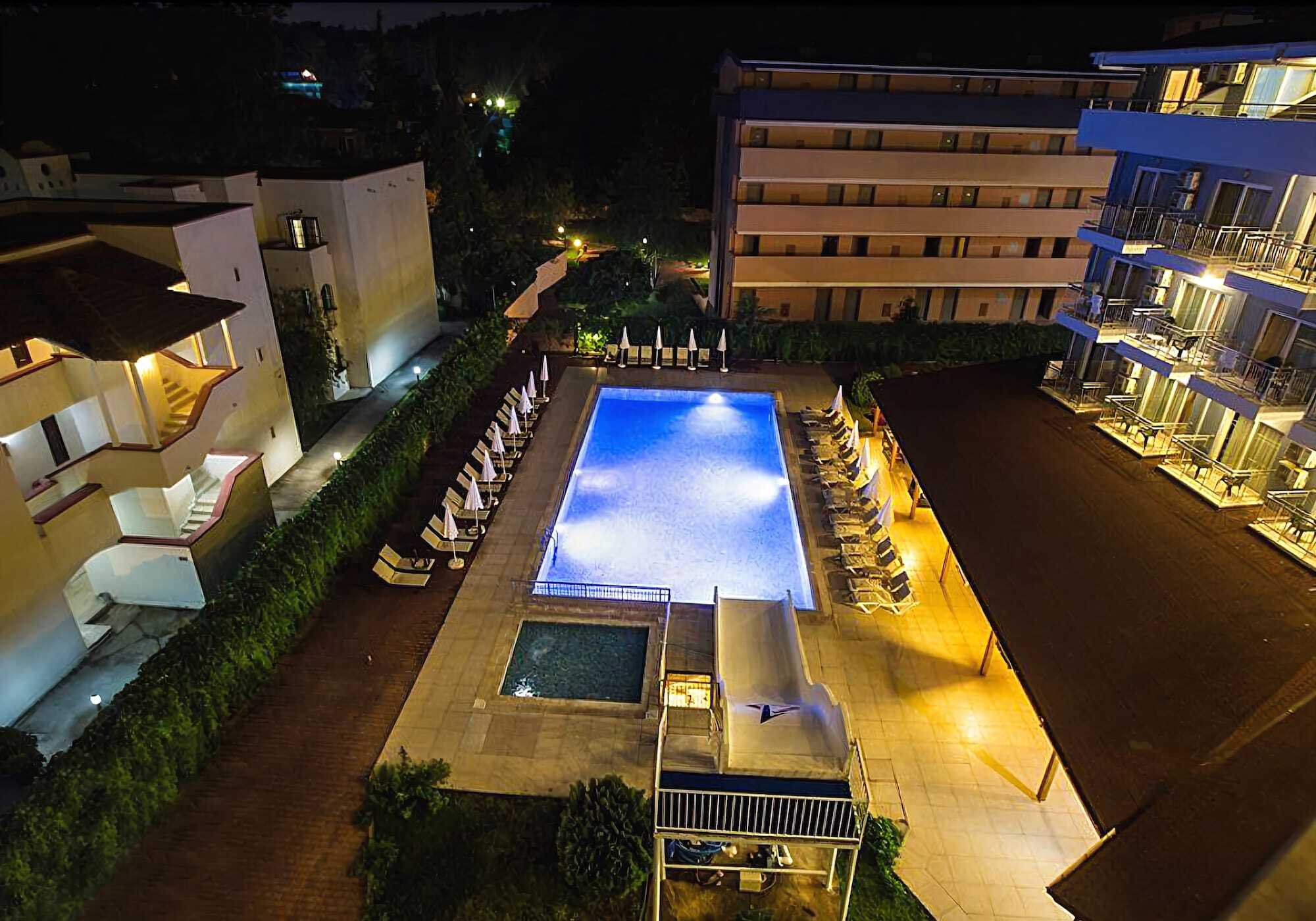 Monna Roza Beach Resort Hotel Гьонюк Екстериор снимка